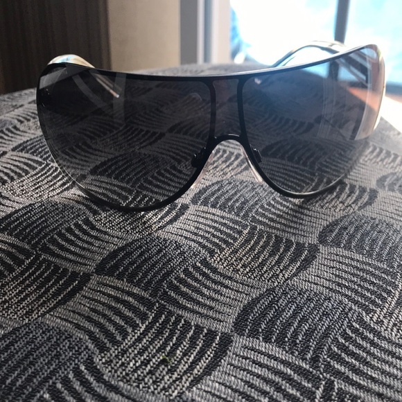 New Unisex Burberry Sunglasses - Picture 1 of 5